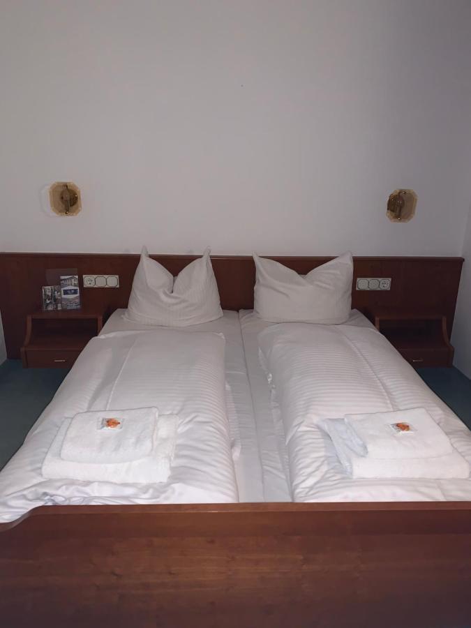 Hotel Hofgarten บาดบูเคา ภายนอก รูปภาพ