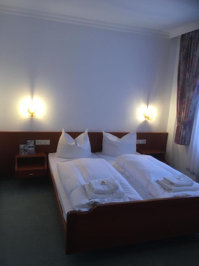 Hotel Hofgarten บาดบูเคา ภายนอก รูปภาพ