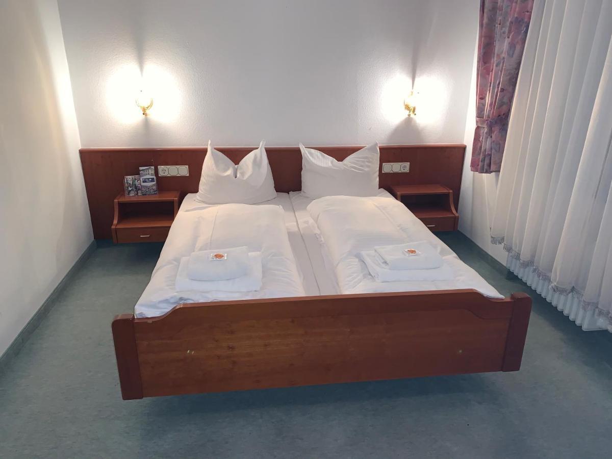 Hotel Hofgarten บาดบูเคา ภายนอก รูปภาพ